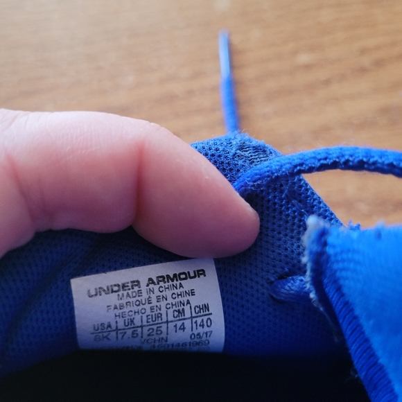 Toddler Boys Under Armor SC size 8k - Picture 2 of 3